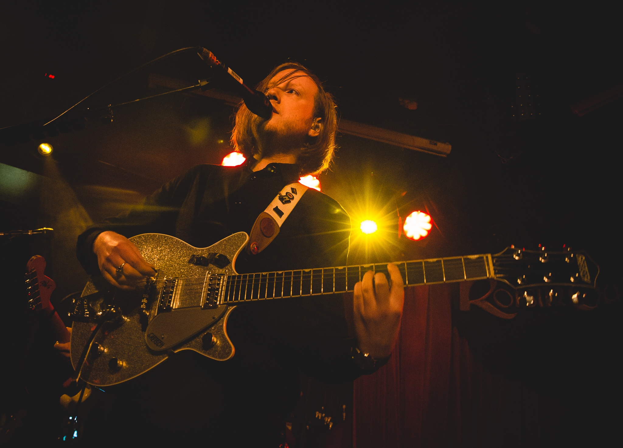 トゥー ドア シネマ クラブ 偽名のカヴァー バンドとして13年以来のライヴを敢行 Nme Japan