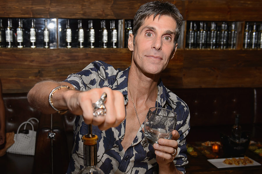 ジェーンズ・アディクションのペリー・ファレル、ロラパルーザにEDMが出演するのが我慢ならないと語る NME Japan