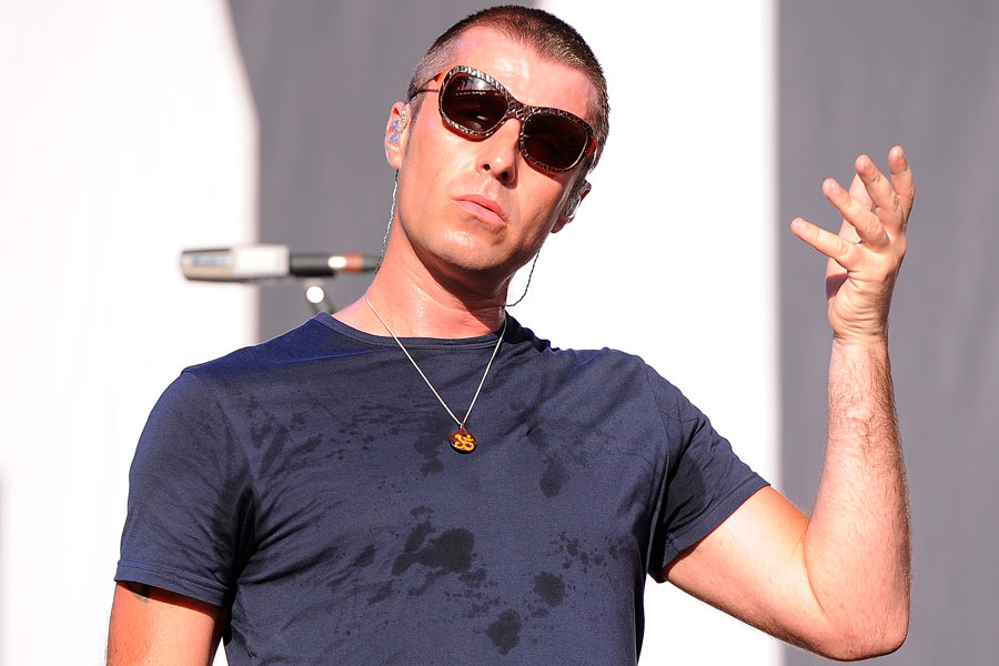 リアム・ギャラガー、「この世で最もパンクな存在」発言についてツイッターで反応 NME Japan