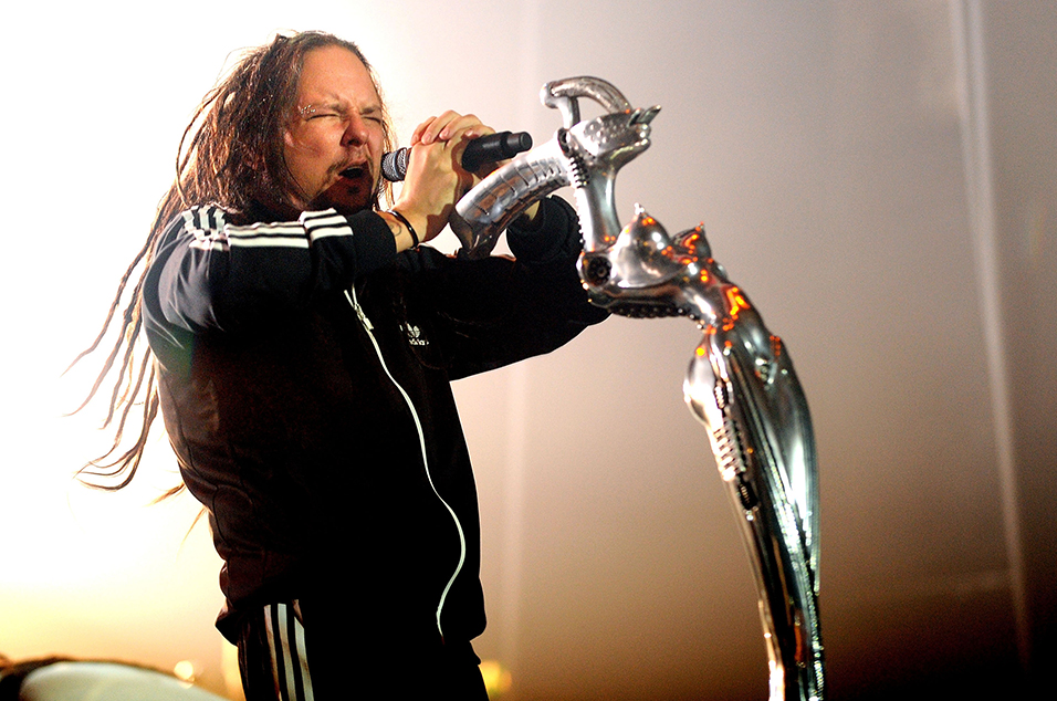 コーンのジョナサン・デイヴィス、5月にソロ・デビュー・アルバムを