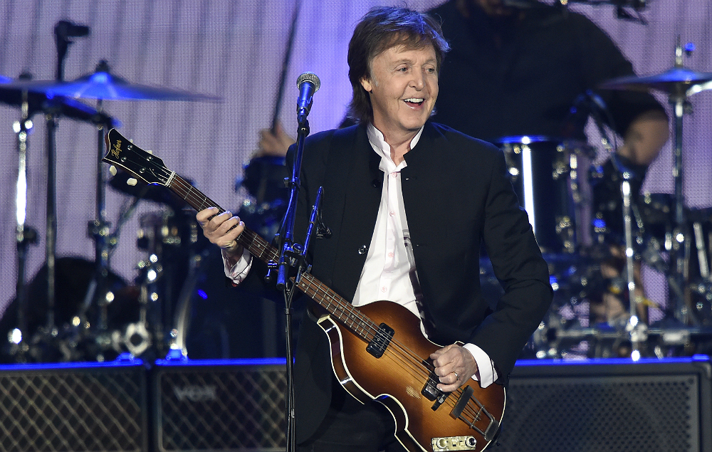 ポール・マッカートニー、シェイクスピアの『真夏の夜の夢』の貴重本を