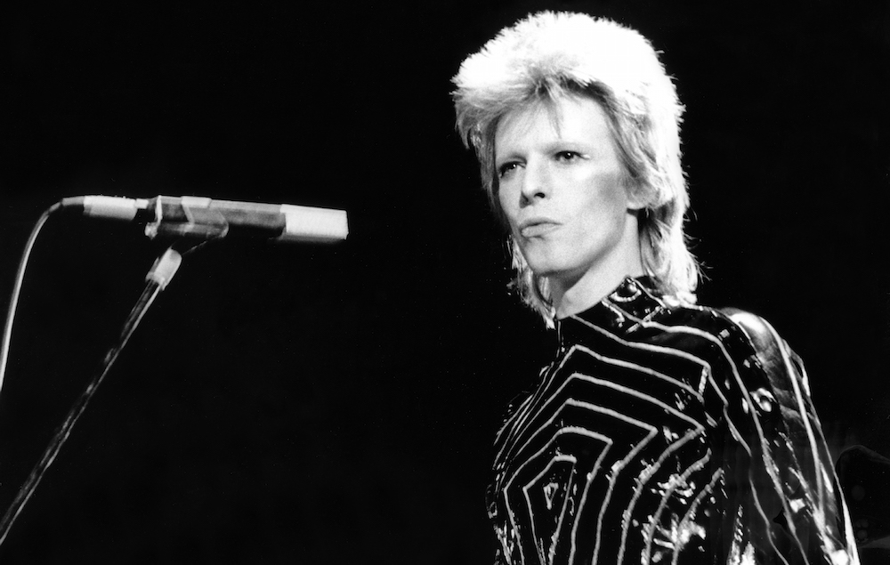 デヴィッド・ボウイ、“Starman”の歌詞の下書きがオークションに出品 