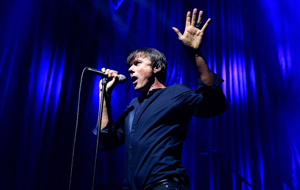 スウェードのブレット・アンダーソン、スーパーグラスの“Pumping On Your Stereo”をカヴァー NME Japan