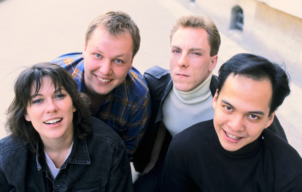 ピクシーズ、11月の来日公演を記念して初期4アルバムが国内仕様盤CDと