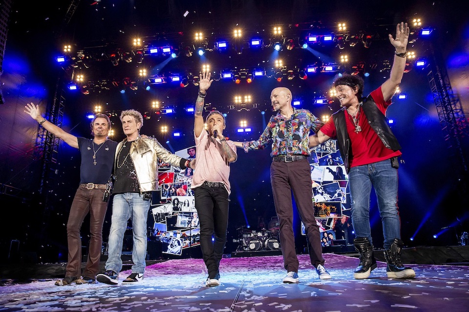 ジャーニー、2017年の来日公演を収録した映像作品が日本先行発売されることが決定 NME Japan