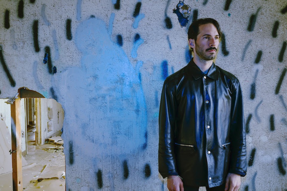 ロレンツォ・センニ、来たる新作より新曲“Canone Infinito”が公開 NME Japan