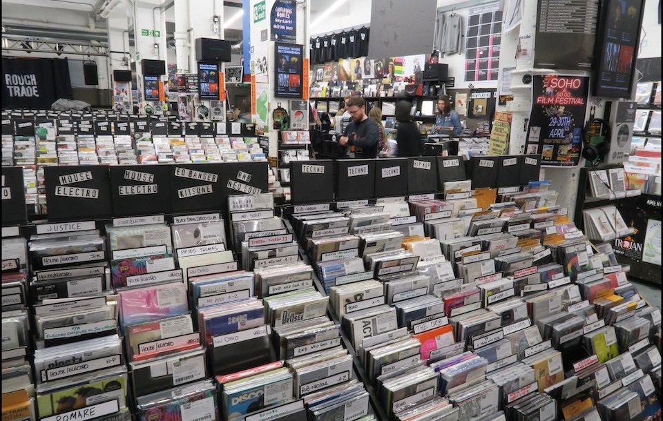 イングランド、来週の月曜日よりレコード店の営業が可能に | NME Japan