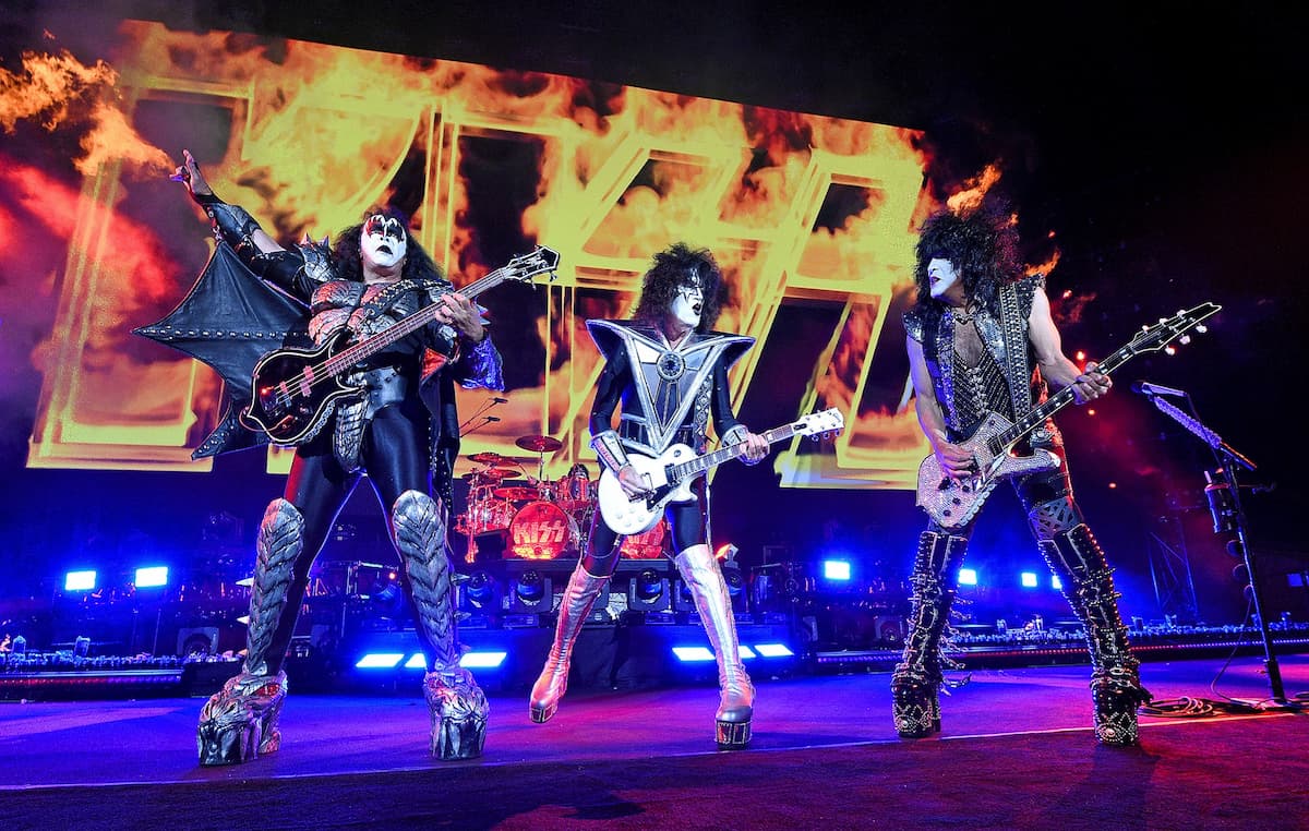 キッスのジーン シモンズ バンドがラスベガスで連続公演を行うことを明かす Nme Japan