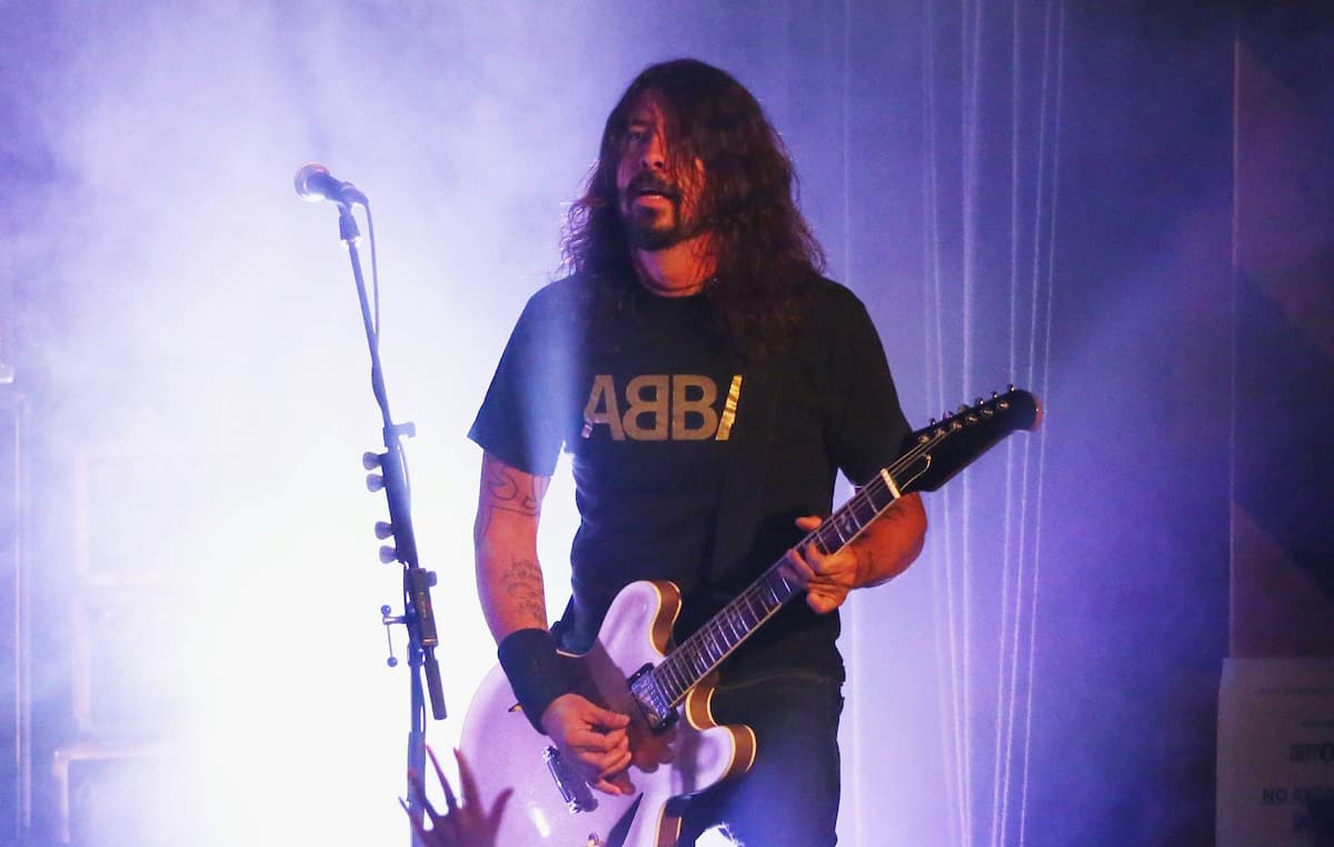 Foo Fighters' Dave Grohl talks about his thoughts on ABBA's resurrection thumbnail