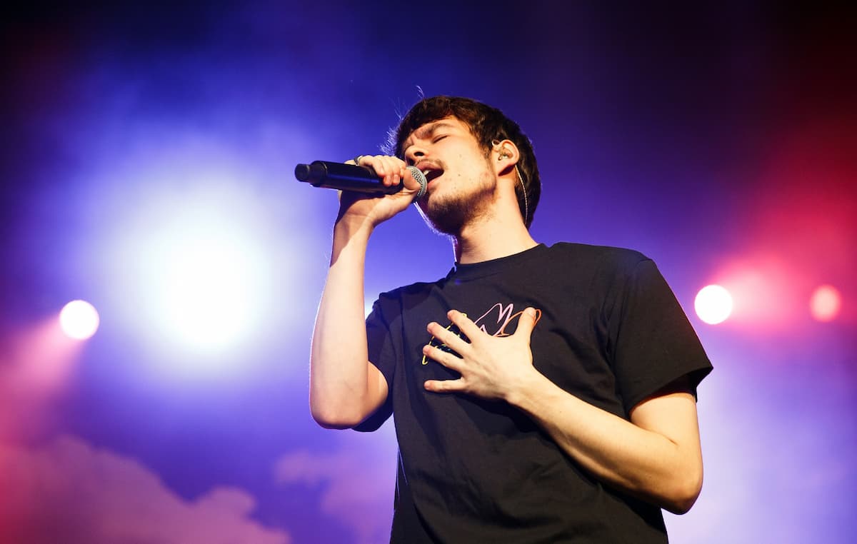 レックス・オレンジ・カウンティ、来たる新作より新曲“Amazing”が