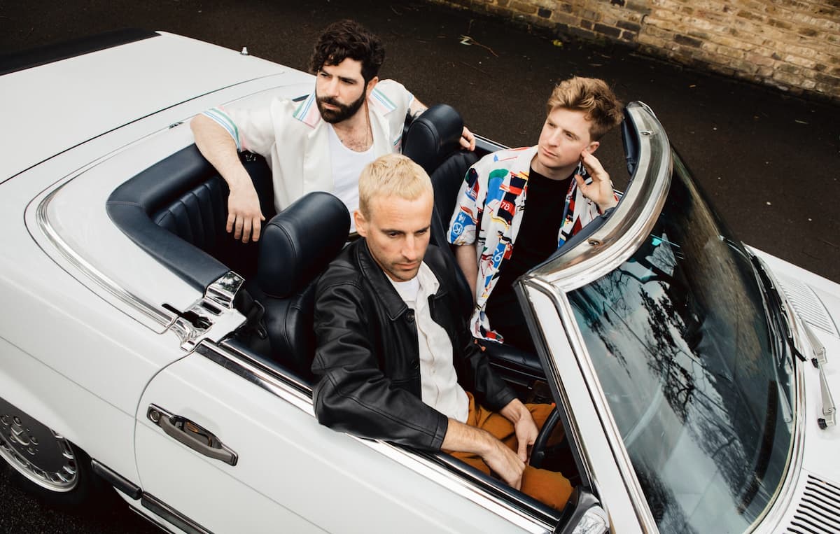 Foals – Hummer 7インチレコード　フォールズ Foals-hot-sauce.jpg
