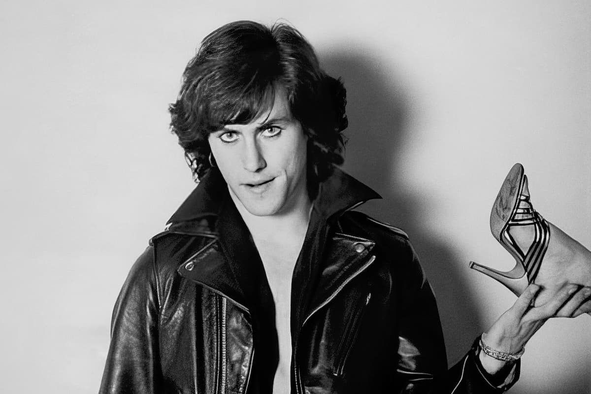 トニー・フォックス・セイルズ、ブロンディのクレム・バークと共に2023年2月に来日公演が決定 NME Japan