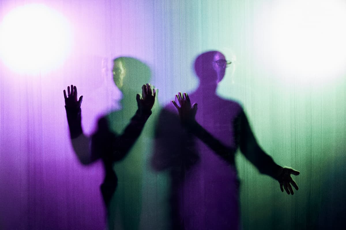 ケミカル・ブラザーズ、2024年2月に来日公演が決定 | NME Japan