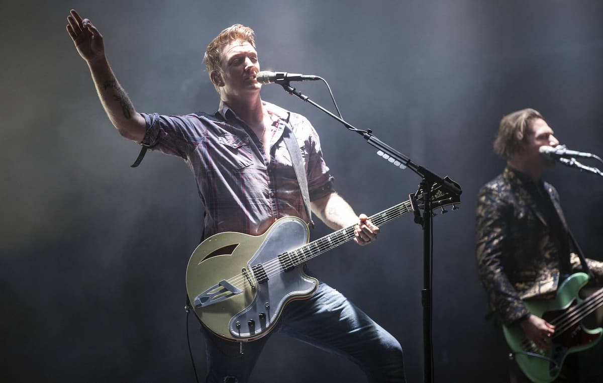 クイーンズ・オブ・ザ・ストーン・エイジ、新曲の一部音源が公開 | NME