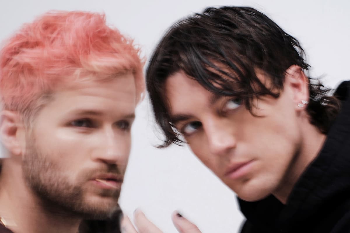 【廃盤・新品未開封】LANY 1st ALBUM CD ウェディングソング 廃盤・新品未開封】LANY 1st ALBUM CD ウェディングソング - メルカリ