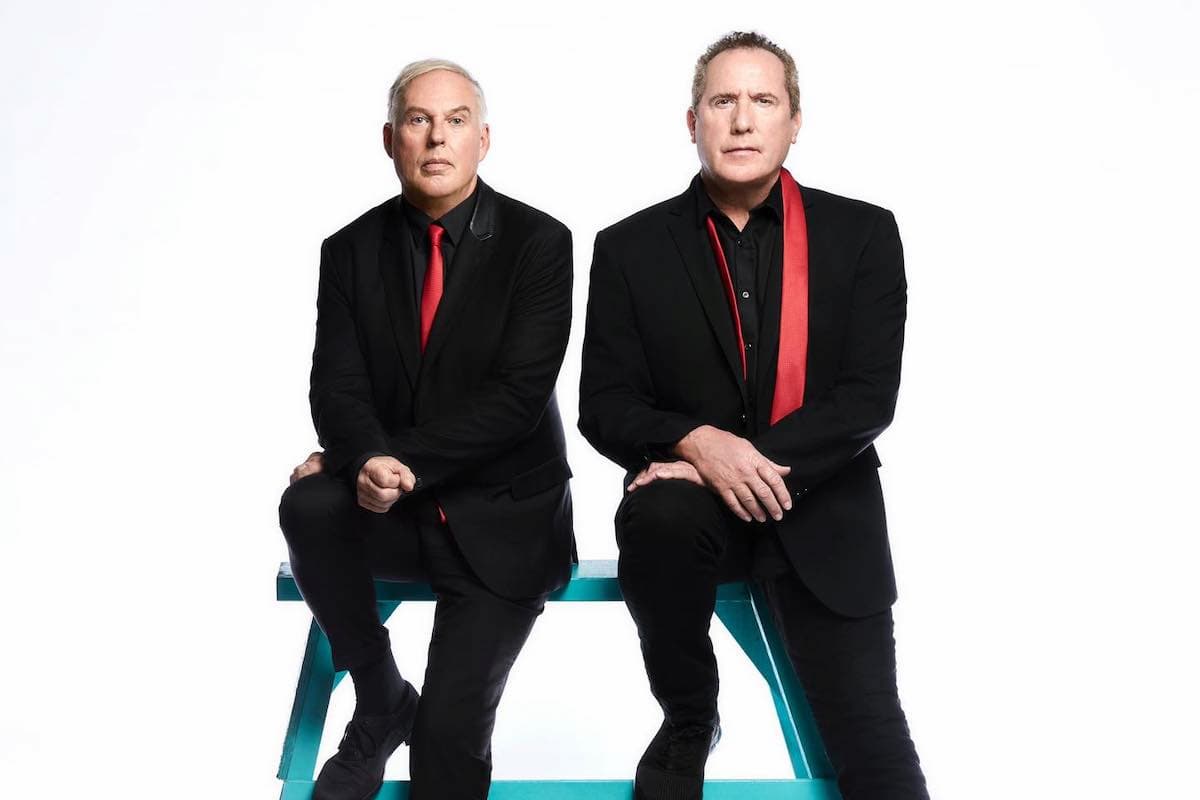 オーケストラル・マヌーヴァーズ・イン・ザ・ダーク、6年ぶりの新作より“Bauhaus Staircase”の音源が公開 NME Japan