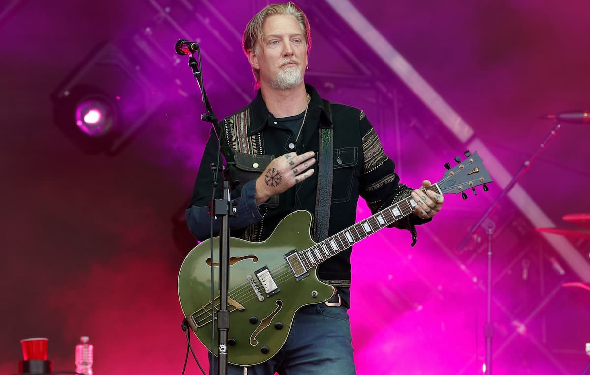 クイーンズ・オブ・ザ・ストーン・エイジのジョシュ・ホーミ、ヒット曲