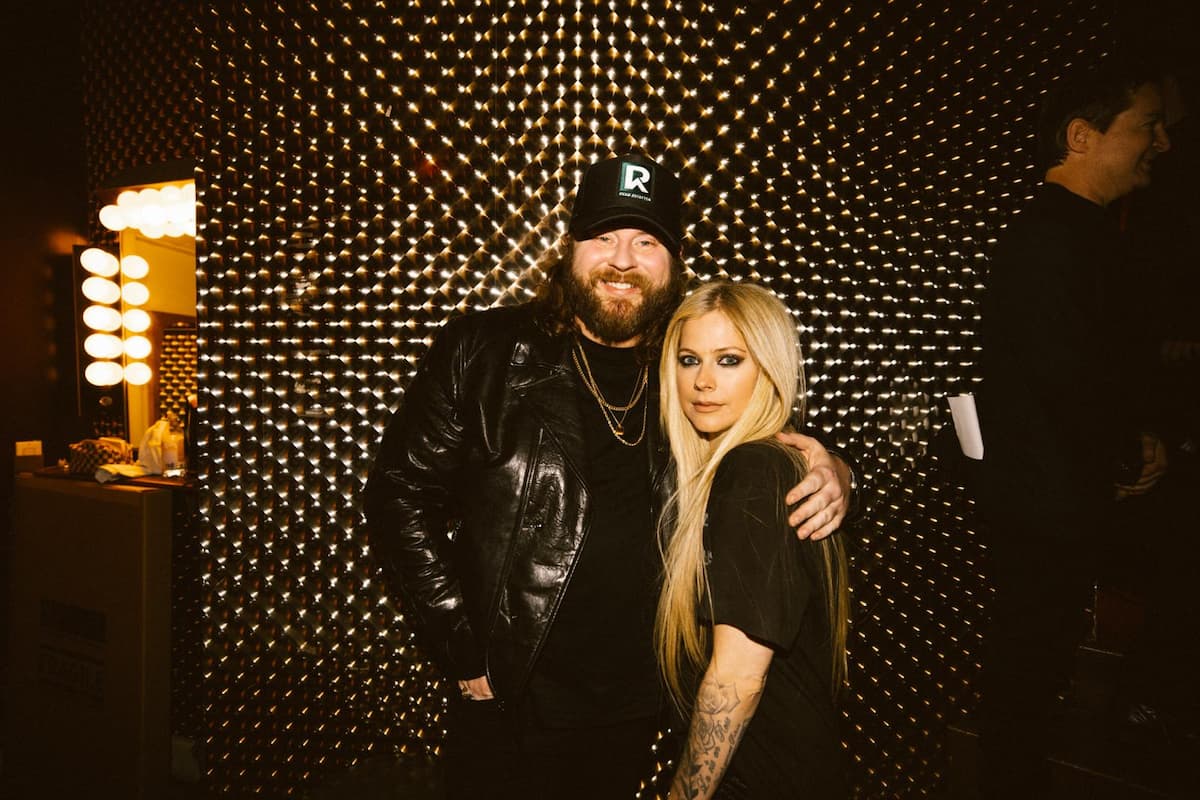 アヴリル・ラヴィーン、ネイト・スミスとの“Can You Die From a Broken