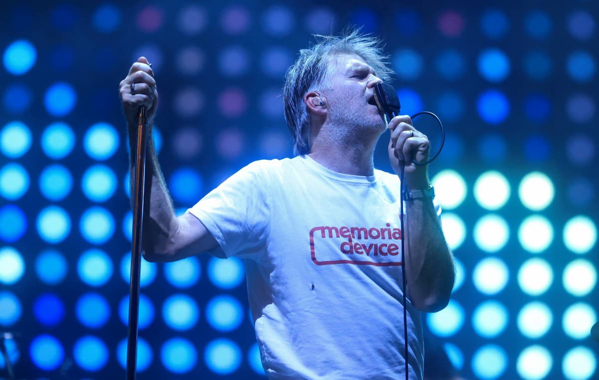 LCD-Soundsystem-performing-1-1.jpg