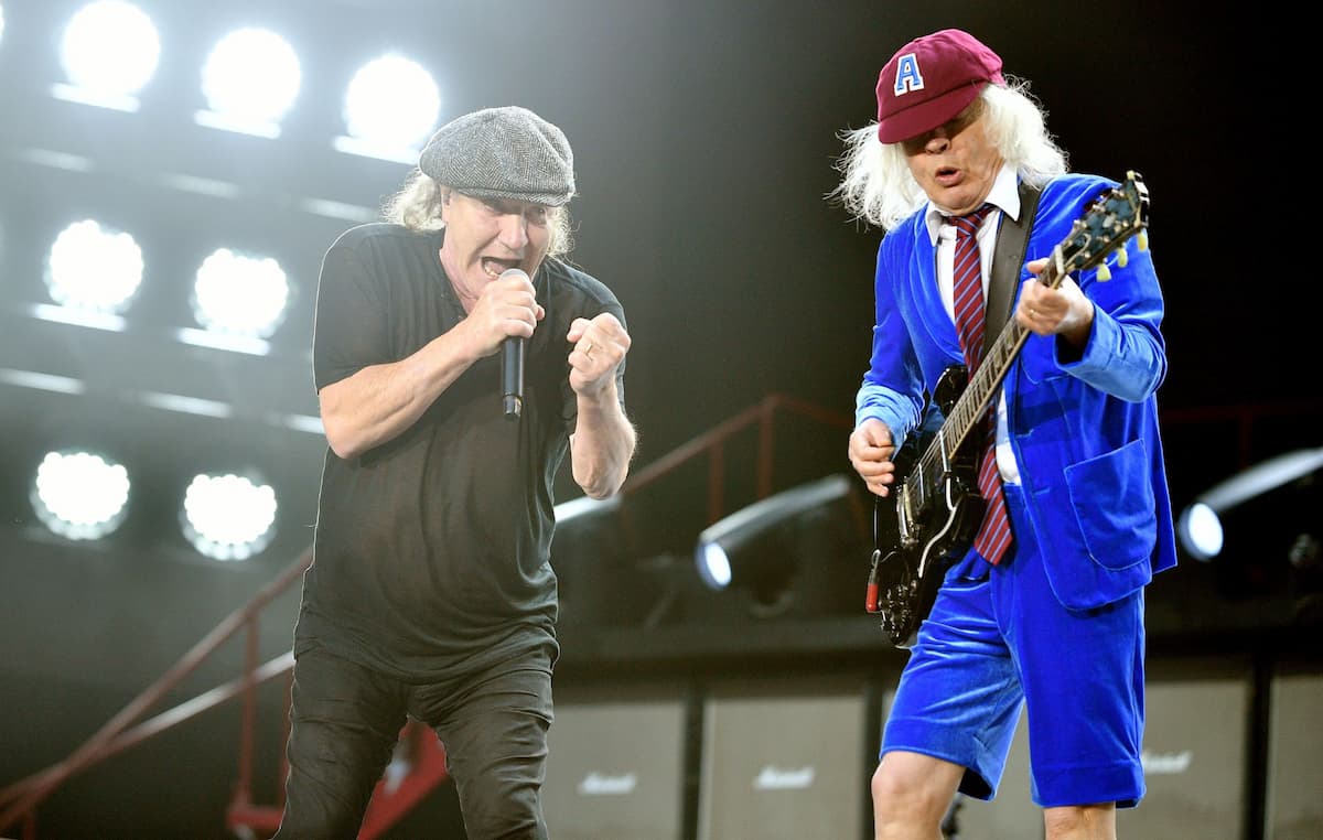 AC/DC、まもなく2025年に行われる北米ツアーを発表か | NME Japan