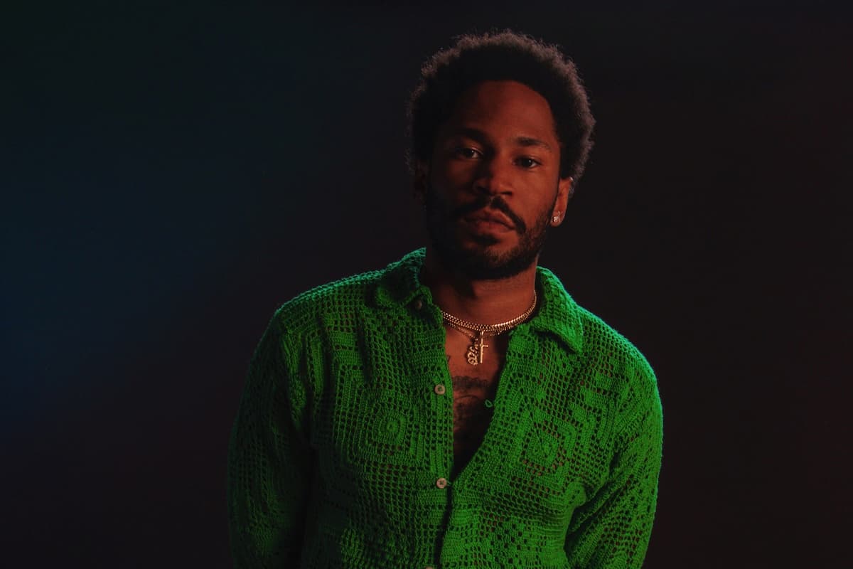 ケイトラナダ、来日公演を記念して『99.9%』が日本語帯付きLPで