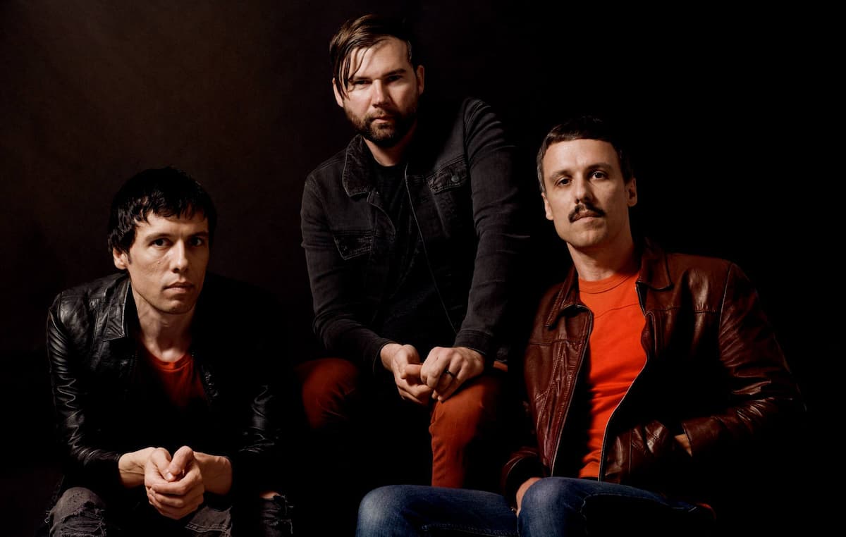 ザ・クリブス、来たる新作より新曲“A Point Too Hard To Make”がビデオ