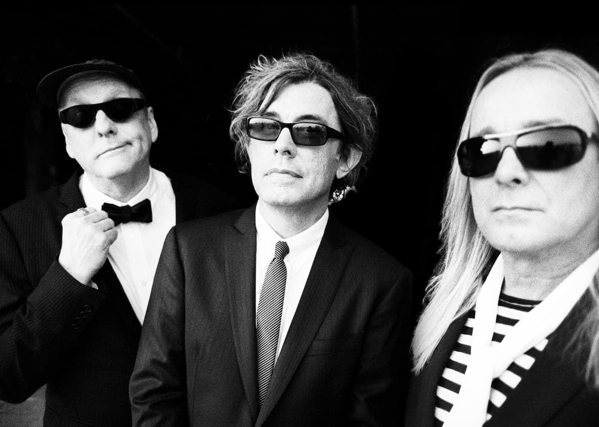 チープ・トリック、新作のリリースを発表＆“Twelve Gates”が公開 | NME