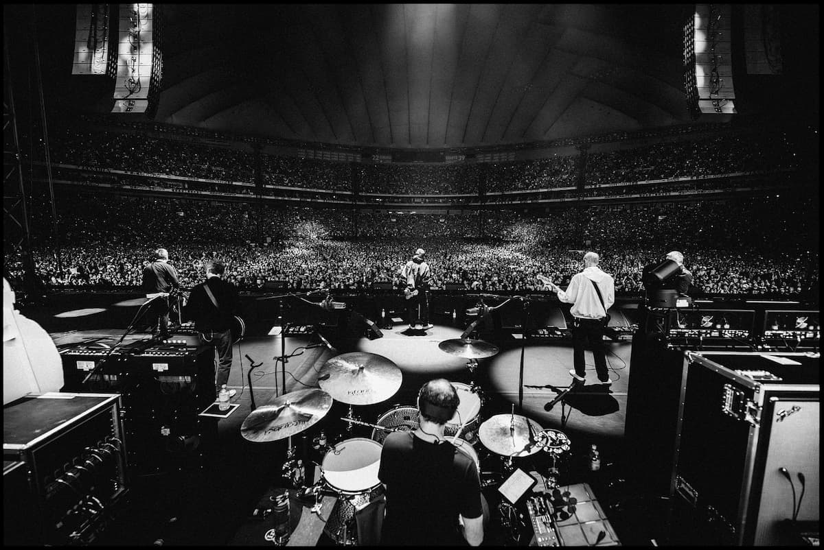 オアシス、東京ドーム公演の冒頭の映像が公開 | NME Japan