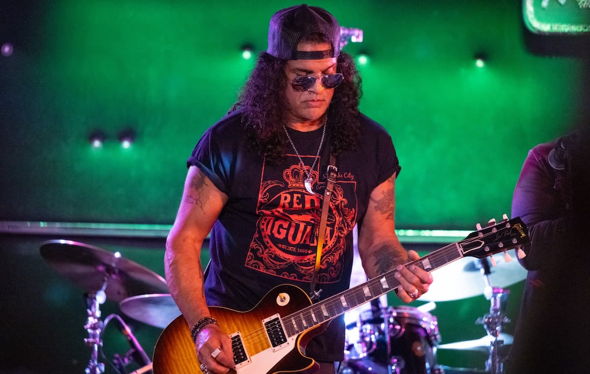 Slash-CREDIT-Photo-by-Scott-