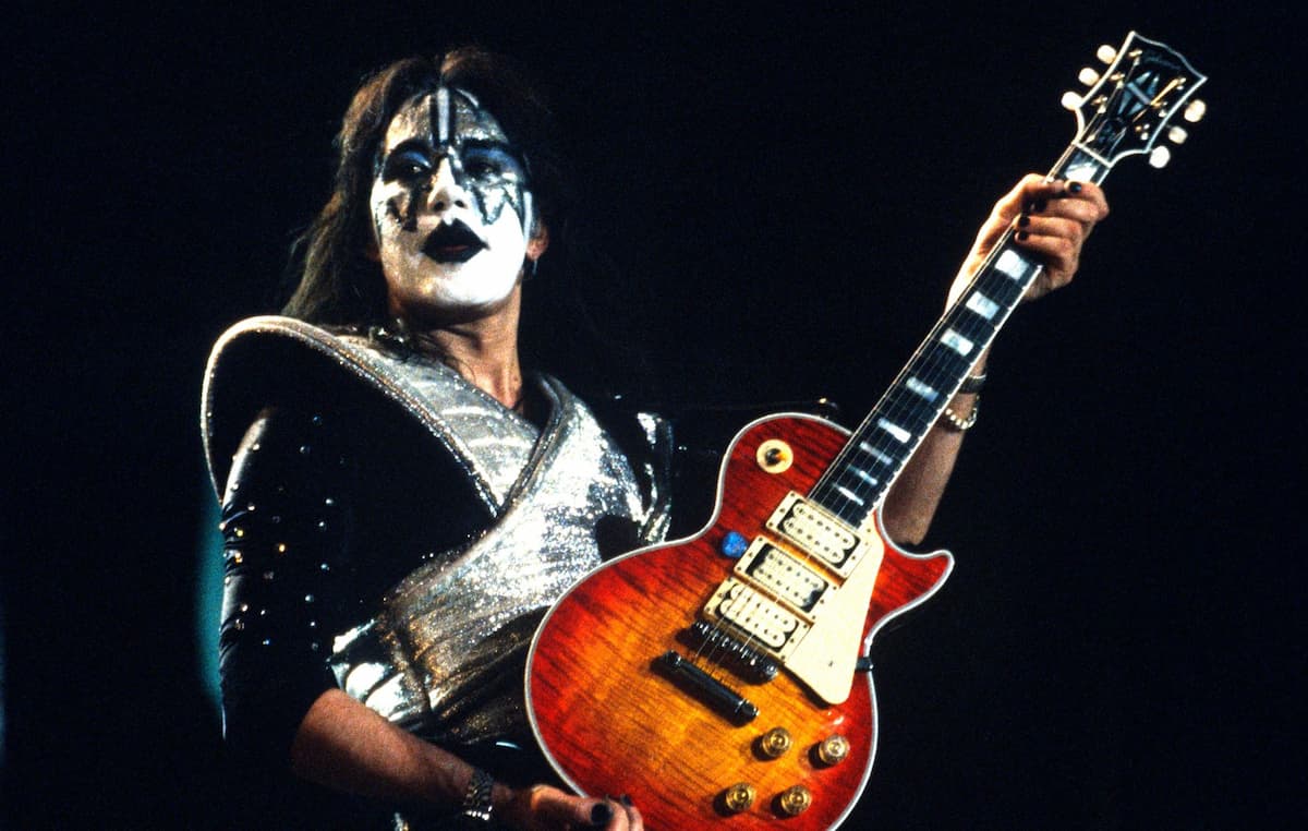 キッスのエース・フレーリー、死因に関する調査が始まったことが明らか