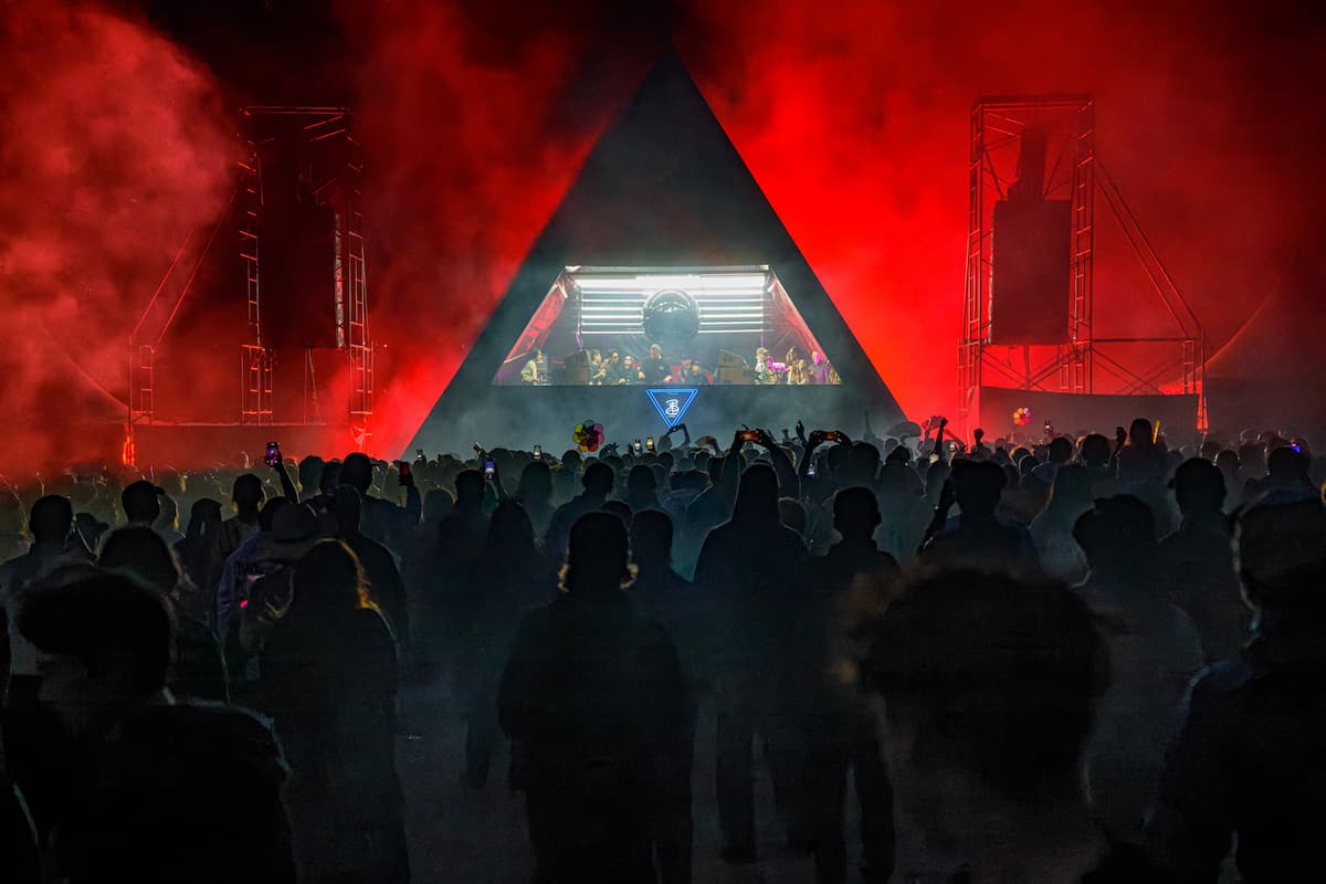 RAINBOW DISCO CLUB 2026、フルラインナップ＆日割りを発表 | NME Japan