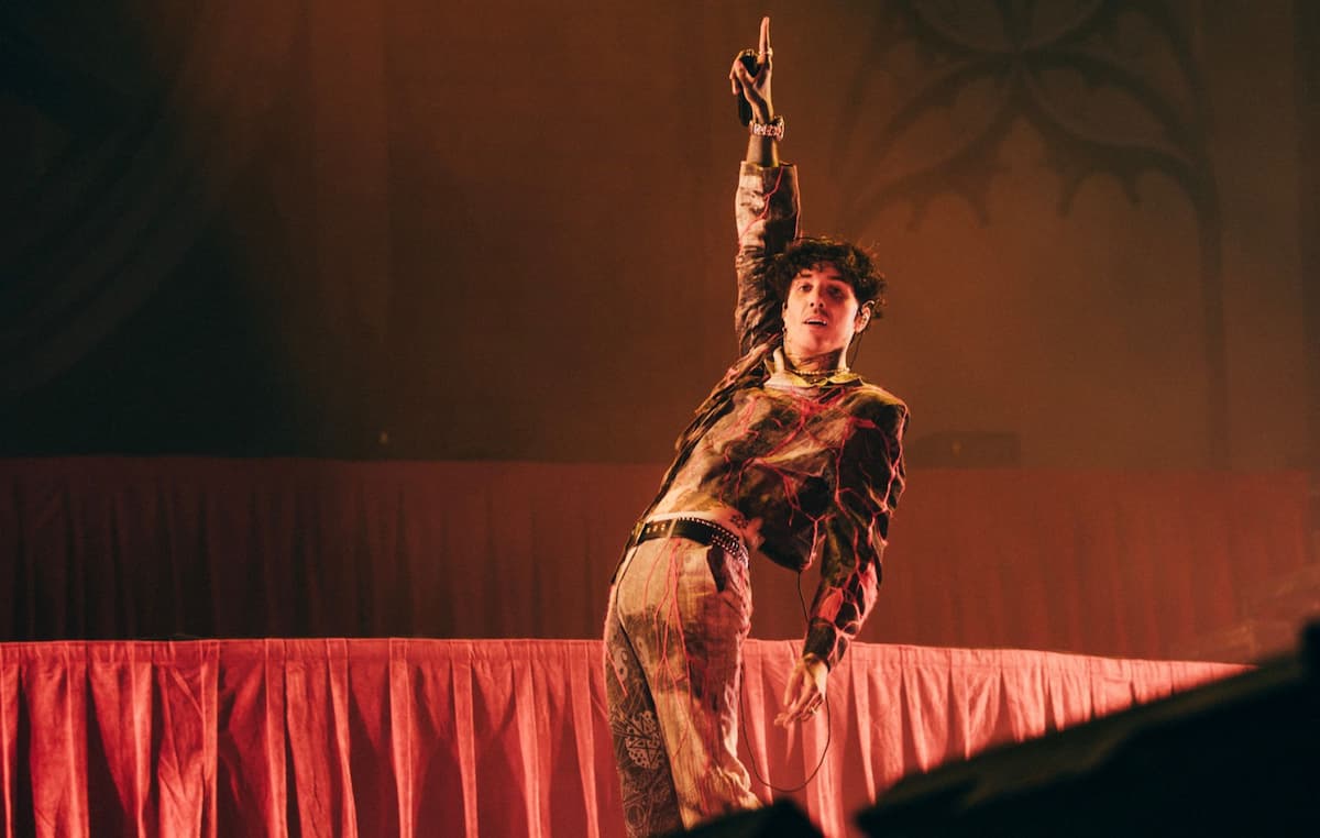 bmth2000x1270-1.jpg