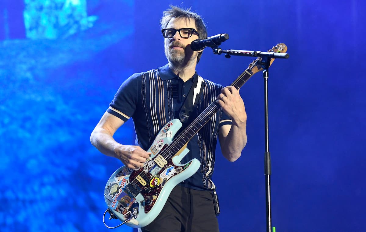 ウィーザーのリヴァース・クオモ、15曲のソロ・アコースティック