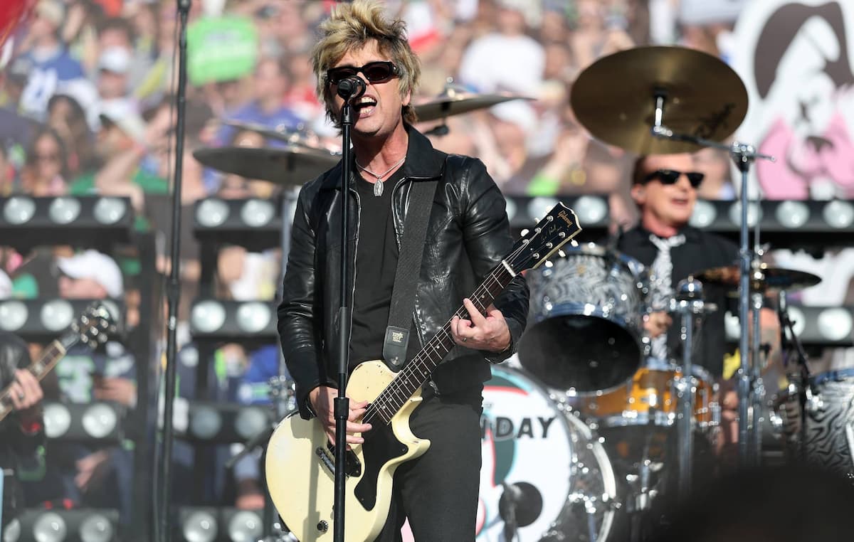 グリーン・デイ、ロード・トリップ・コメディ映画が全米で劇場公開されることが決定 | NME Japan