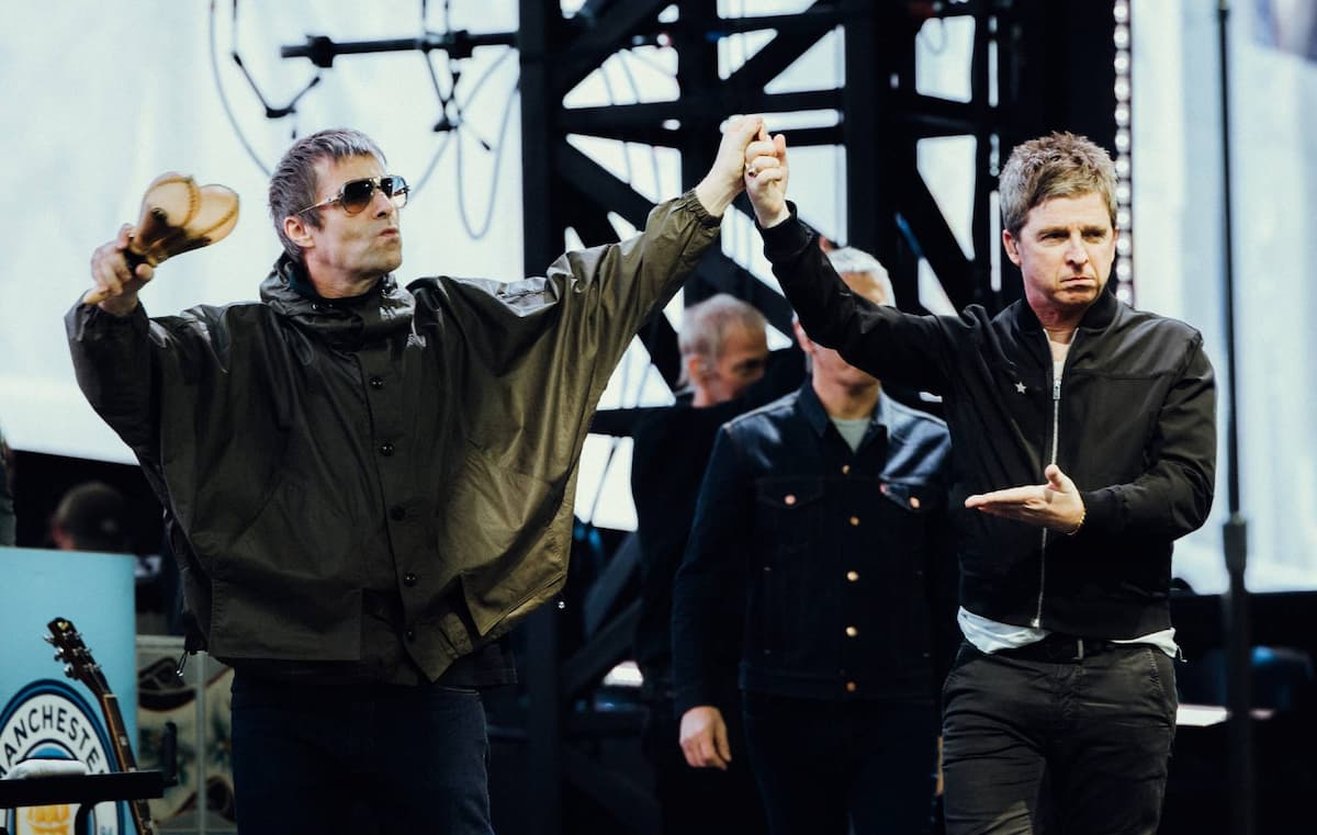 ノエル＆リアム・ギャラガー、オアシスの再結成公演で音楽界において