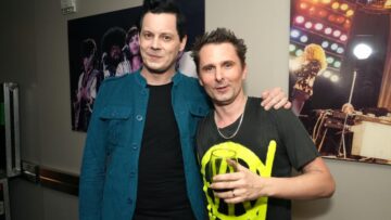 ミューズのマシュー・ベラミー、今年のコーチェラでジャック・ホワイトらと一緒になった時の逸話を語る | NME Japan